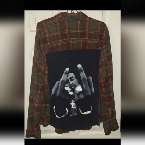 Tupac flannel button up shirt rare - Picture 2 of 4
